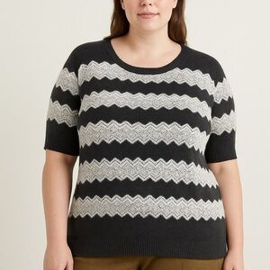 Leo & Nicole Black and White Chevron Sweater Size 1X 3/4 Sleeve Round Neck Soft